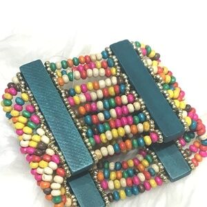 Multicolor beaded bracelet.